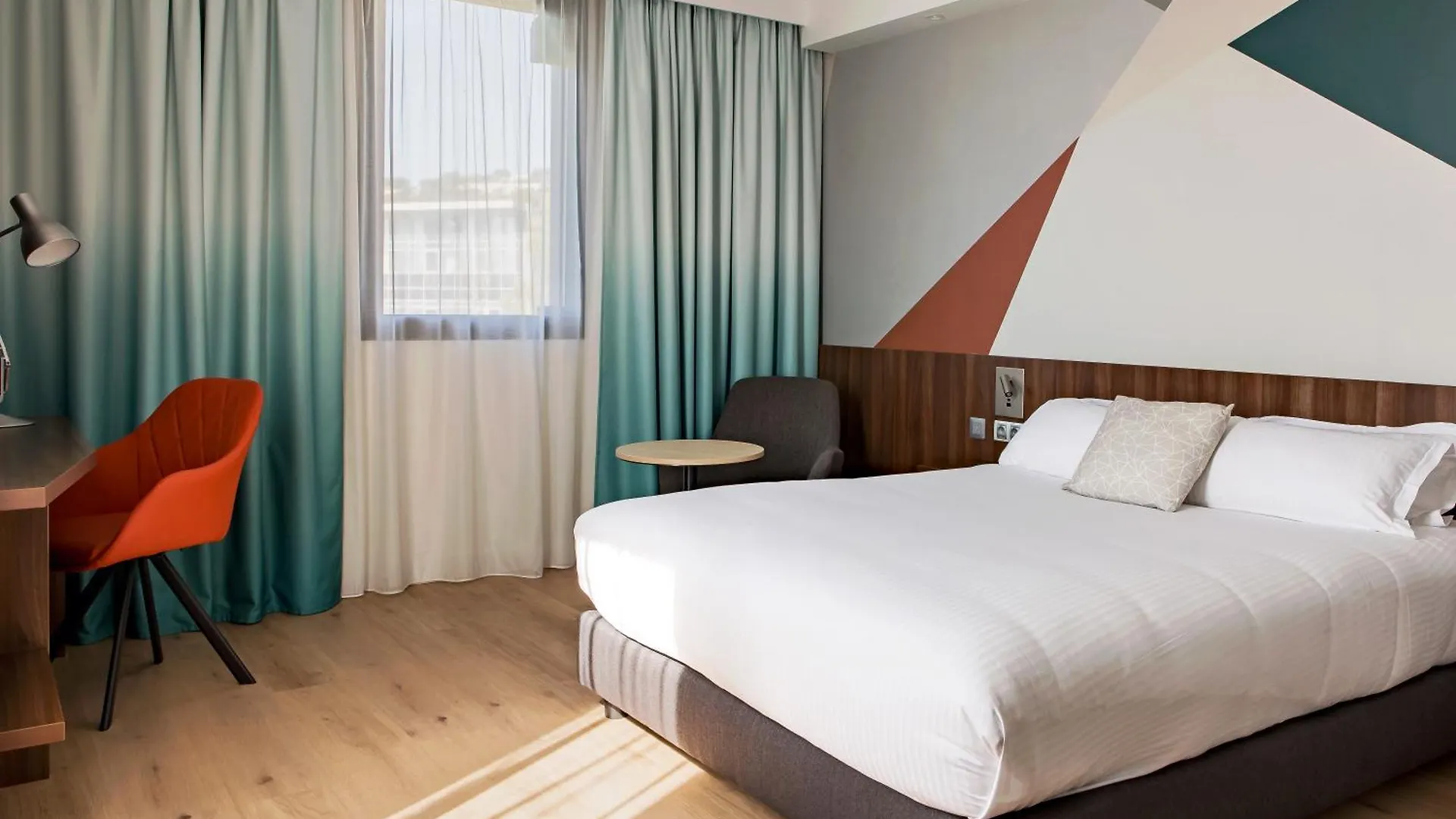 Holiday Inn - Marseille Airport By Ihg Vitrolles  Hotel Vitrolles (Bouches-du-Rhone)