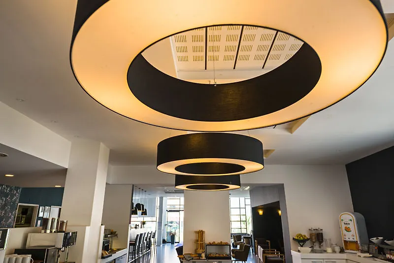 Holiday Inn - Marseille Airport By Ihg Vitrolles  Vitrolles (Bouches-du-Rhone)