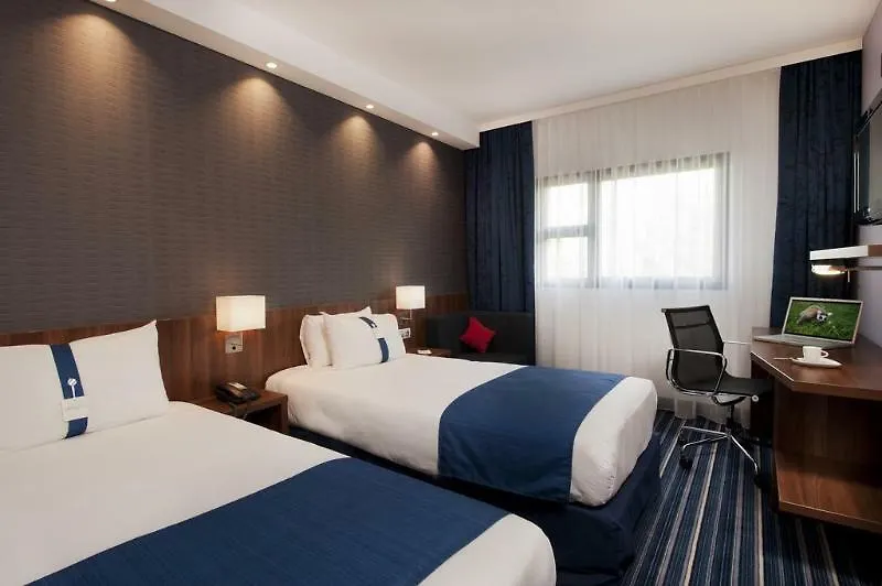 ויטרולה Holiday Inn - Marseille Airport By Ihg מלון